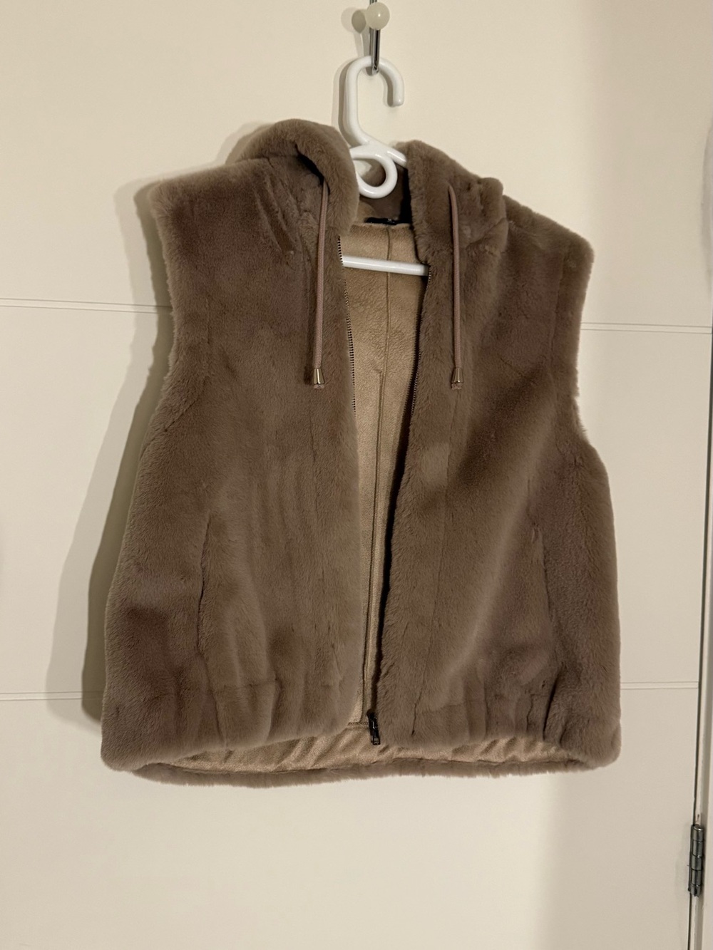 Women's Faux Fur Hooded Vest